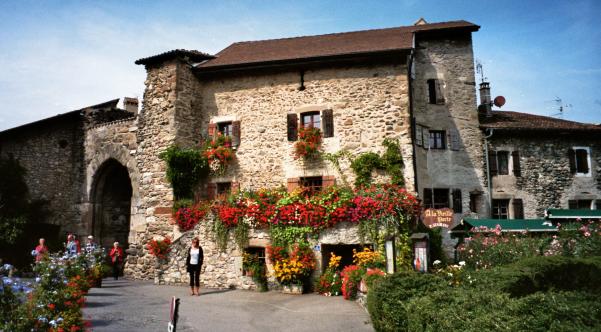 Yvoire - ein mittelalterliches schmuckes Städtchen am Südufer des Genfer Sees zw. Evian und Genf