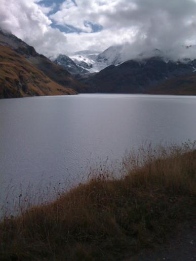 Der "Lac des Dix" - mit einer 285m hohen Staumauer (Europas größter Stausee)