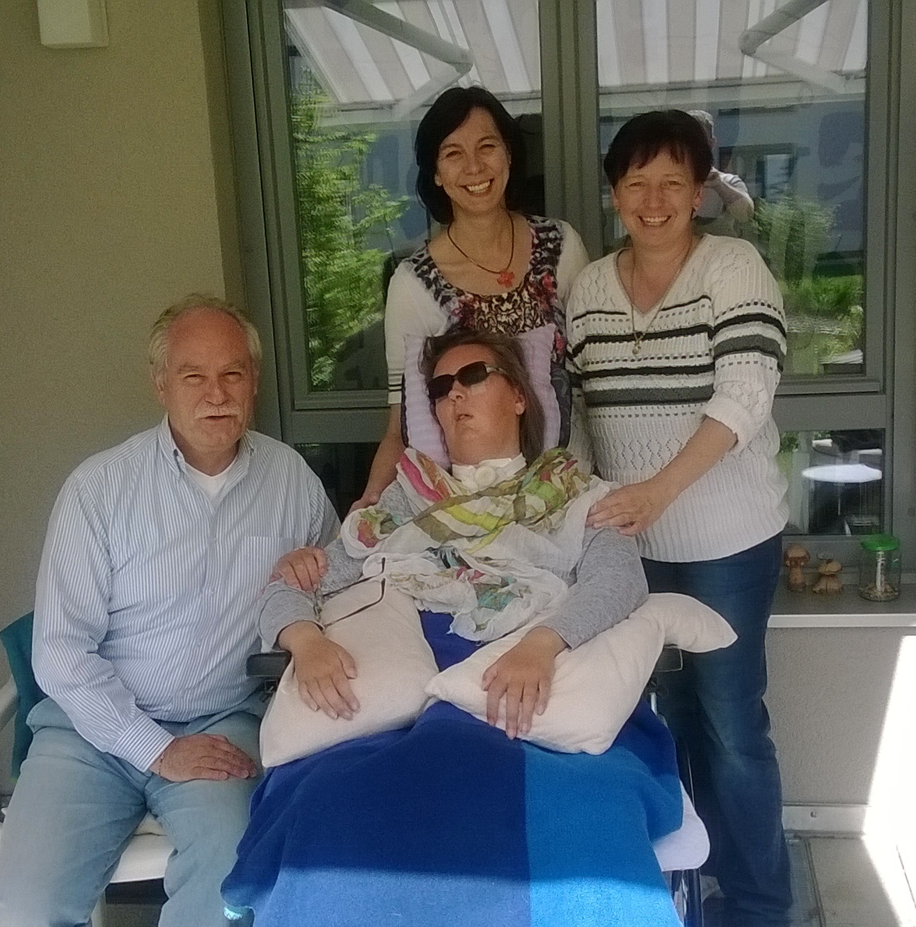 Besuch 20-05-2014 Petra und Pflegekraft Heidrun