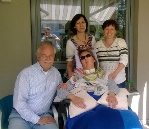 Besuch 20-05-2014 Petra und Pflegekraft Heidrun