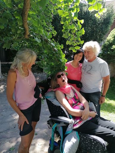 ...mit Frau Viniol Petra und Partner