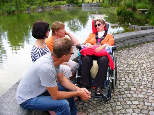 ...da sitzen wir gemütlich am See